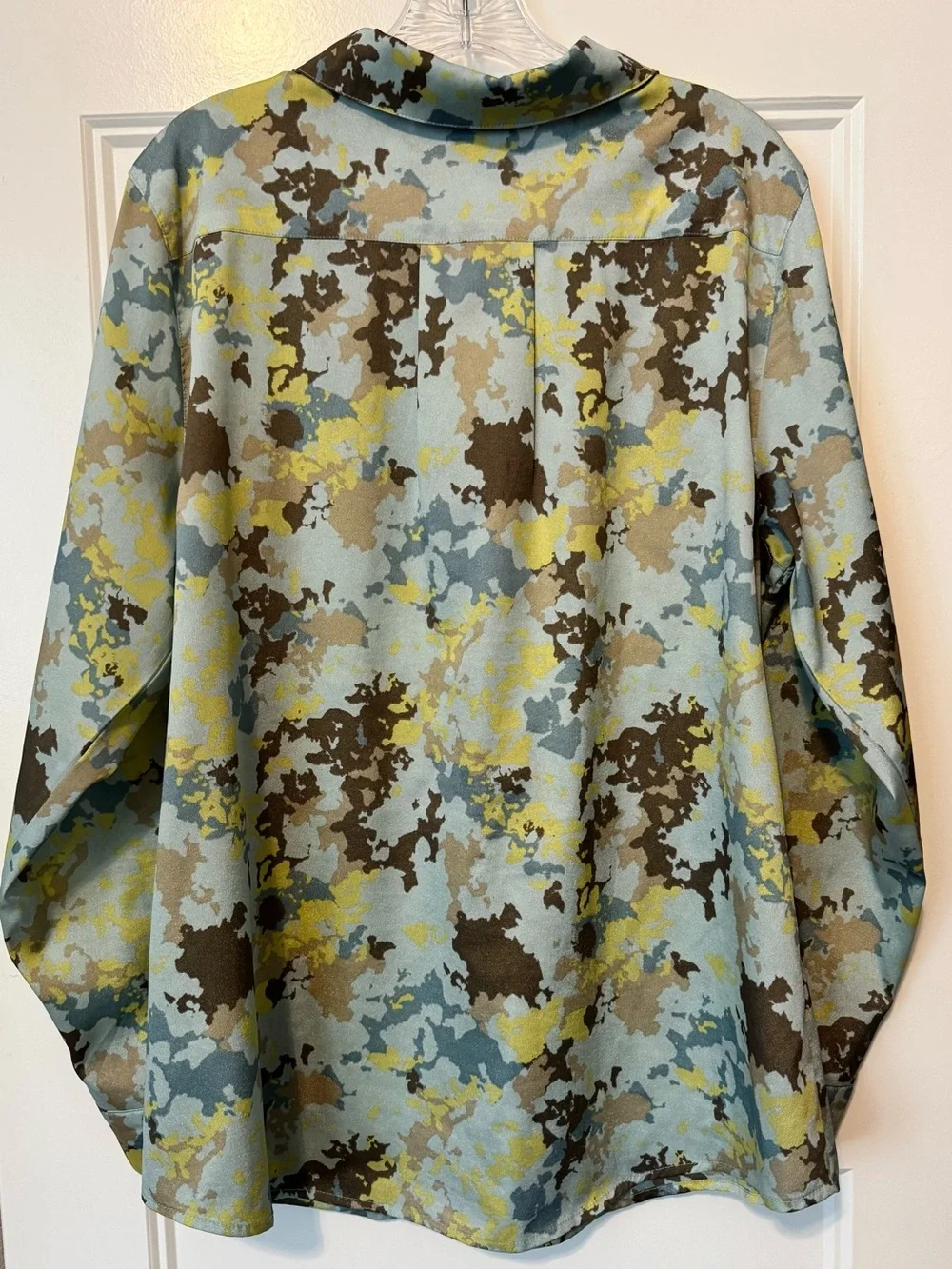Dash by Kardashian Abstract Camo Satin Button Front Blouse XL Y2K Utility Shirt